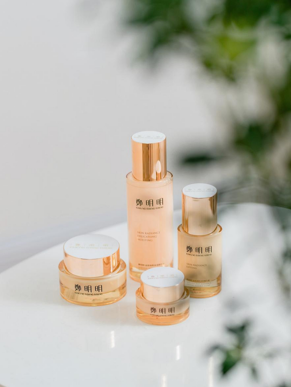 郑明明这个品牌相信大家都不陌生,它是我们中国高端护肤品牌,产品种类
