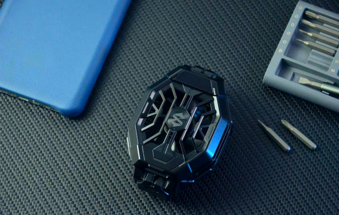 黑鲨冰封散热背夹2 pro,手游玩家的新选择