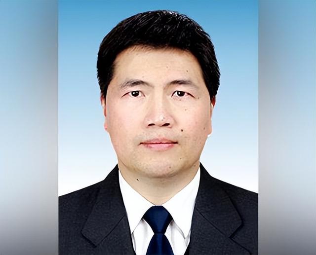 湖北省公安厅副厅长胡甲文调任湖北省总工会工作 胡甲文简历