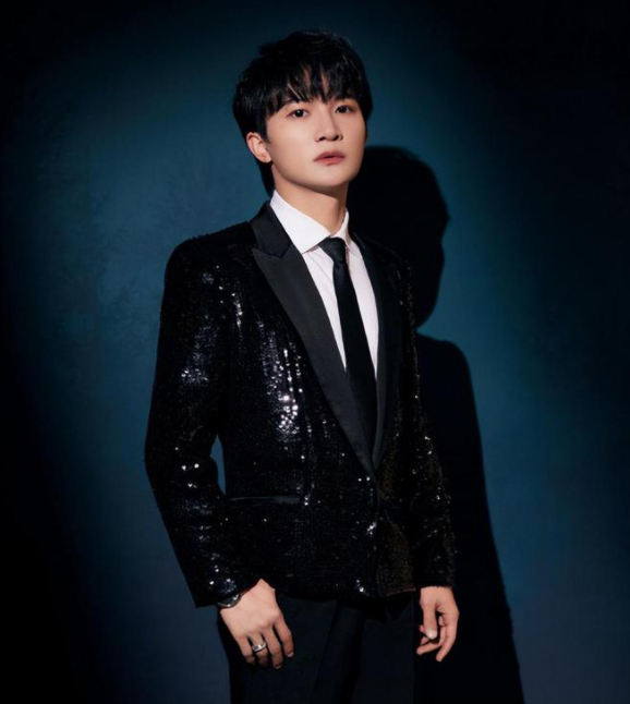 关于他是否能成为国家队的官方歌手 周深都是中国天籁之音