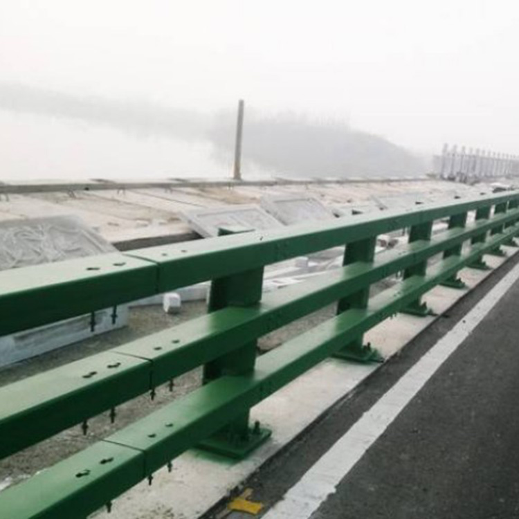 龙哲桥梁护栏案例