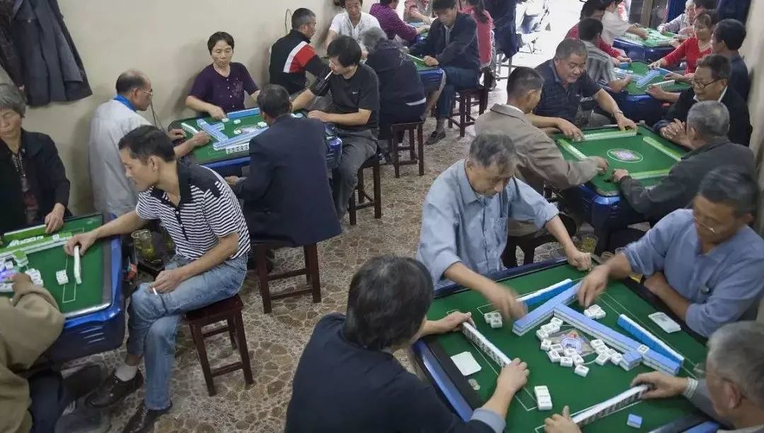 罪有应得!南京"毒王"毛老太被判细节曝光,央视辣评大快人心