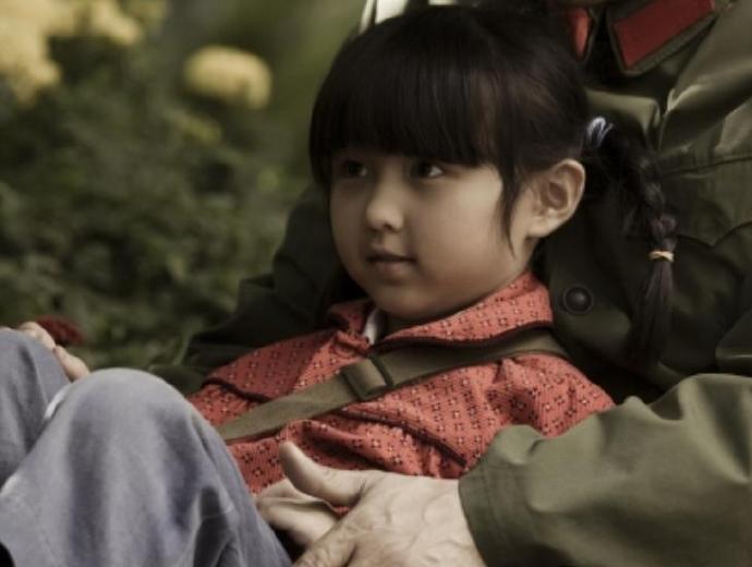 张子枫;从唐山大地震绝望的女孩,到登上亚洲电影大奖舞台!