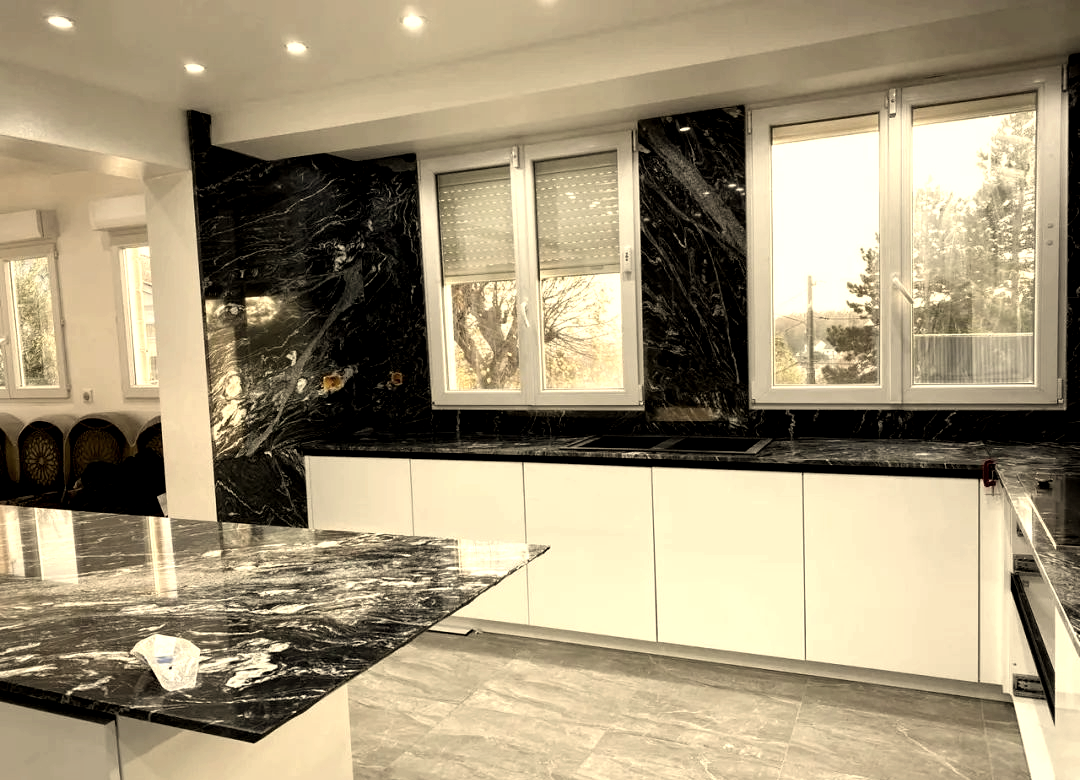 花岗岩,这种由长石和