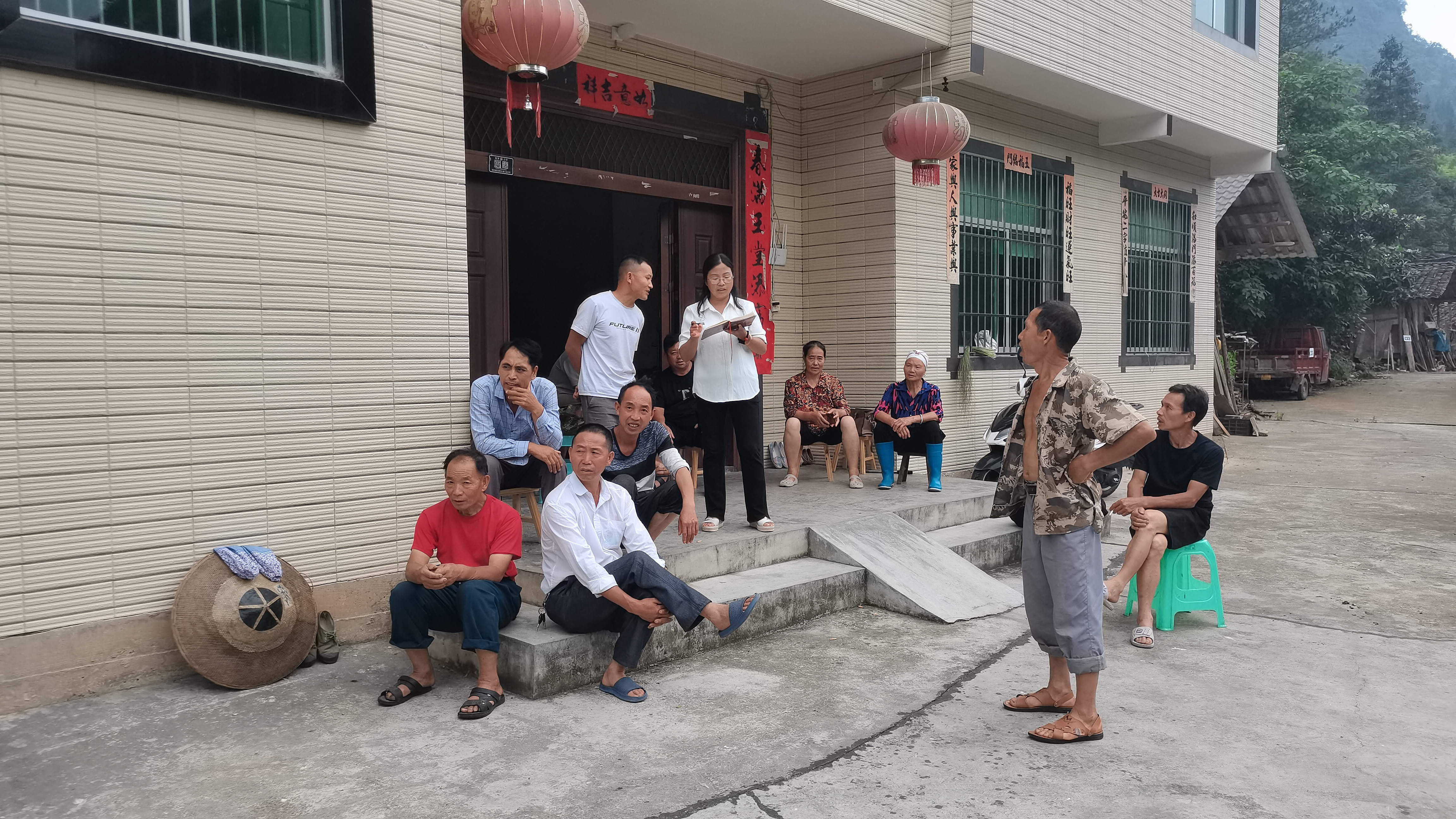 施秉县城关镇开展防汛抗洪演练