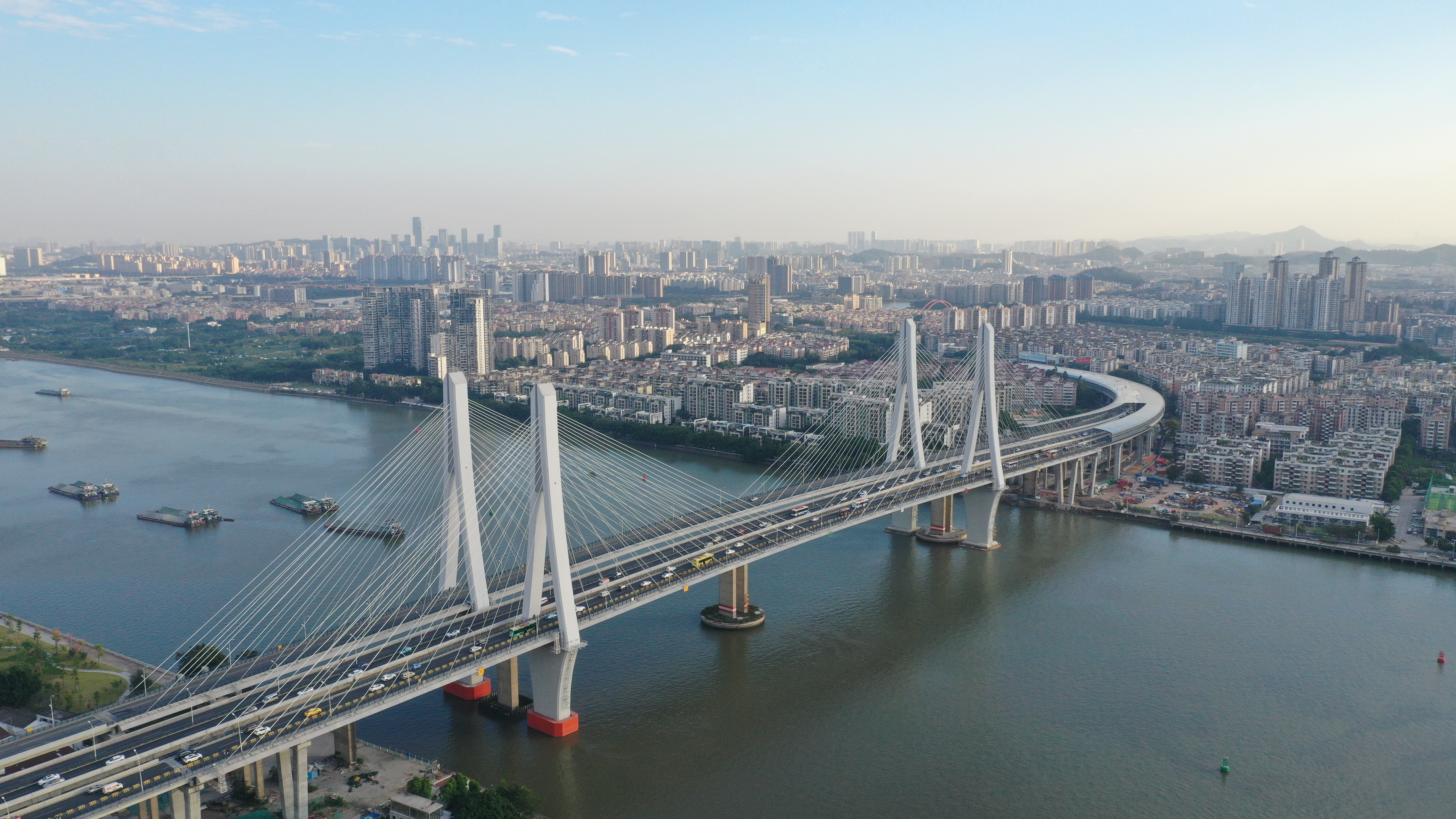 广州车主 洛溪大桥旧桥5月21日起将分阶段养护,新桥保持双向正常托行