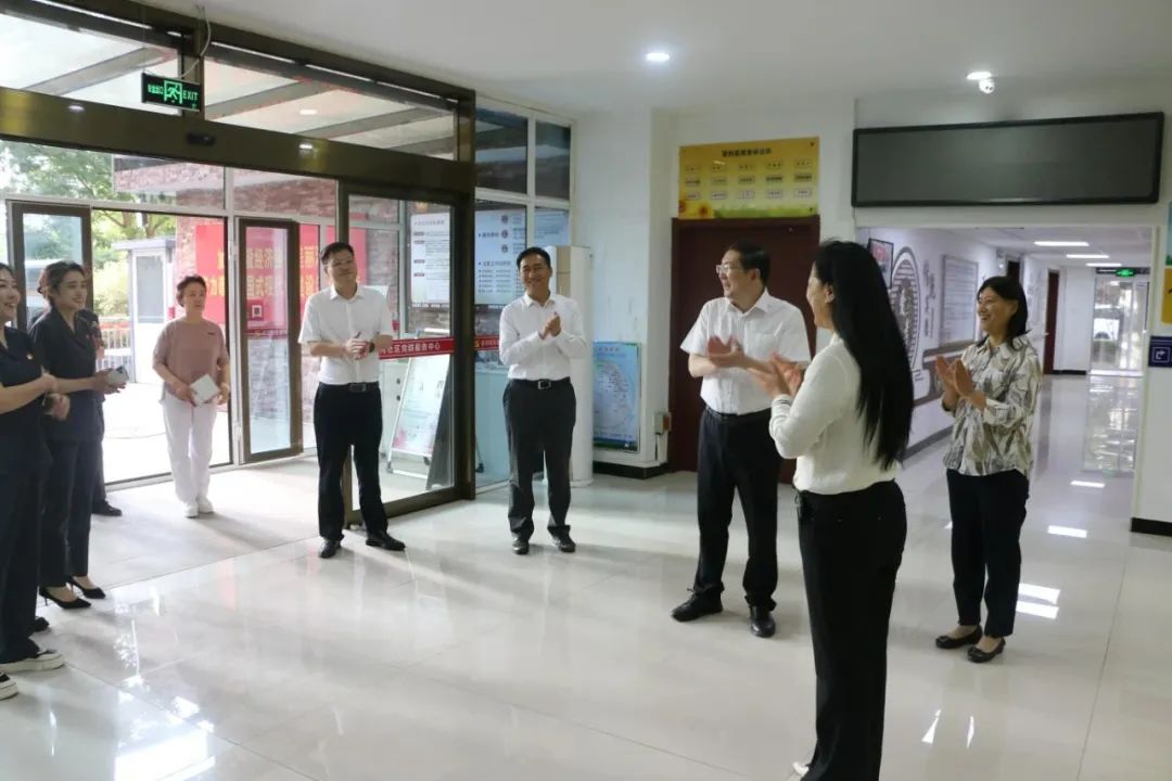 省法院曹洪涛专委一行到承德调研人民法庭工作