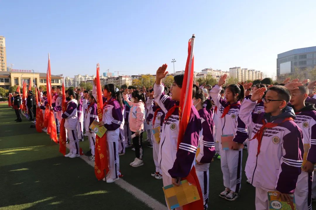 动如脱兔启新程勤思乐学向未来金岸中学举行2023年春季学期开学典礼暨