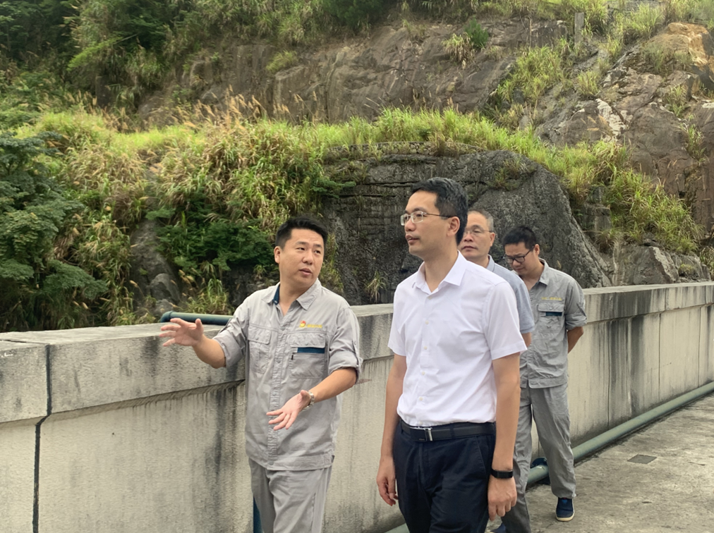 平阳县委副书记李剑锋督查顺溪水库防汛防台工作(图)