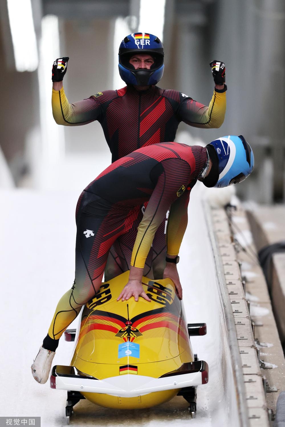 「图」冬奥男子双人雪车决赛 德国队包揽金银铜