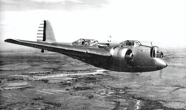 中国战机涂装图册,美制马丁139wc轰炸机,九州上空的重轰炸机