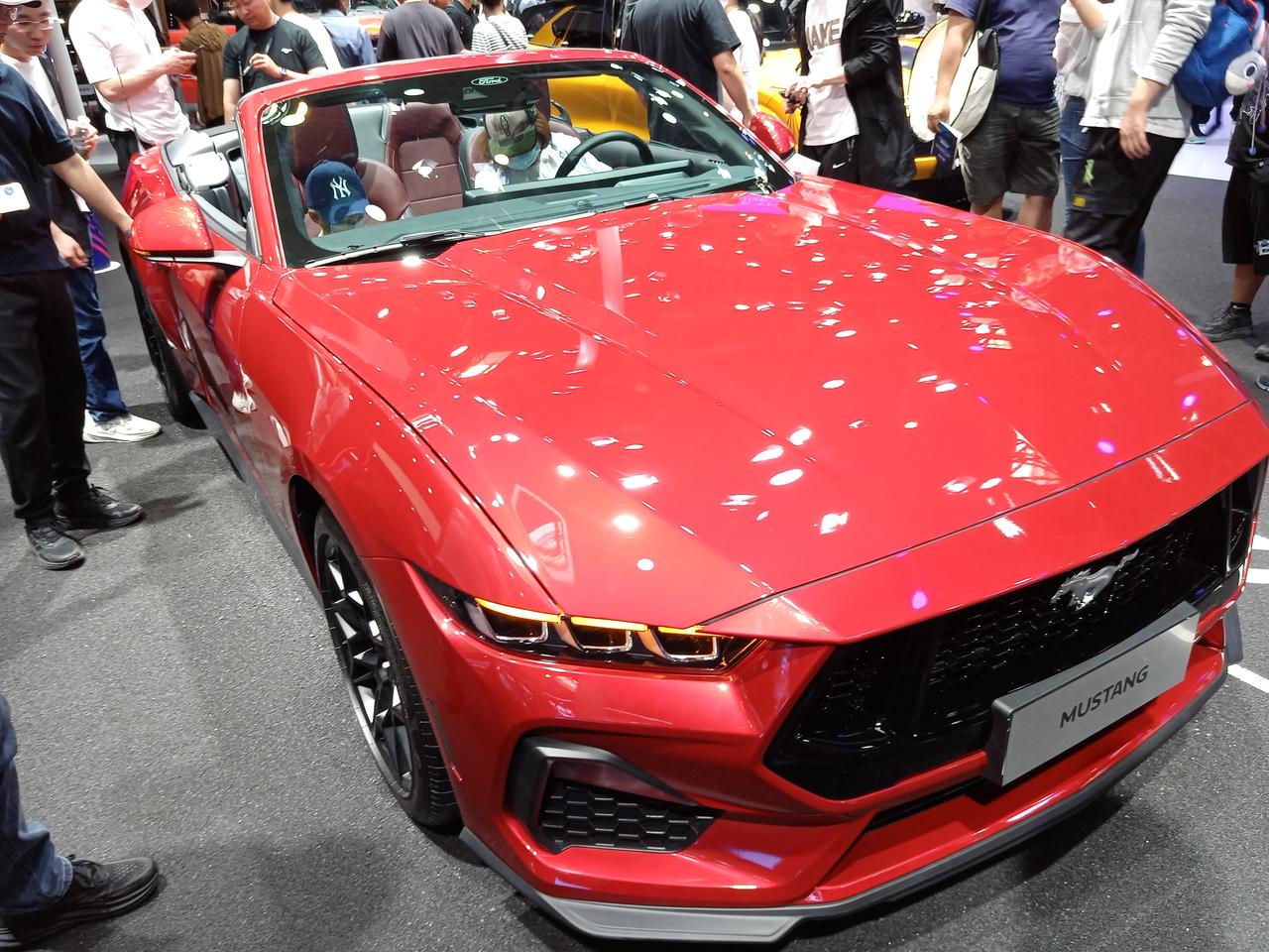 燃烧激情 红色野马惊艳全场!