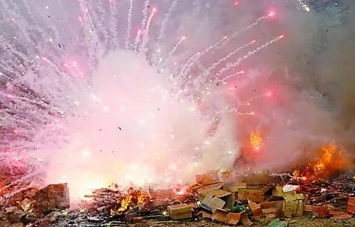 河北烟花爆竹重大事故案:4死5伤2失联!爆炸原因引起猜疑