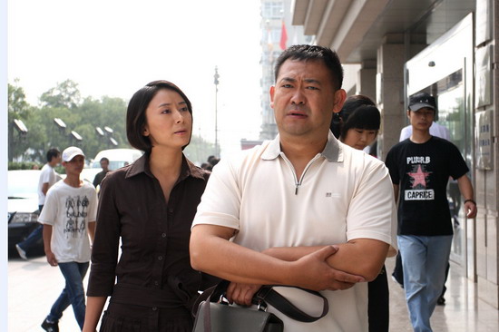 2008年6月,电视剧《我是老板》杀青,在剧组蛰伏3个月之久的姜武,风尘