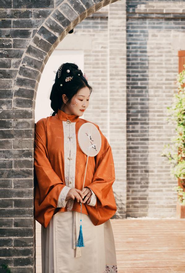 【汉服之美】汉韵华裳,世代永续 | 跨越千年的汉服衣冠美学