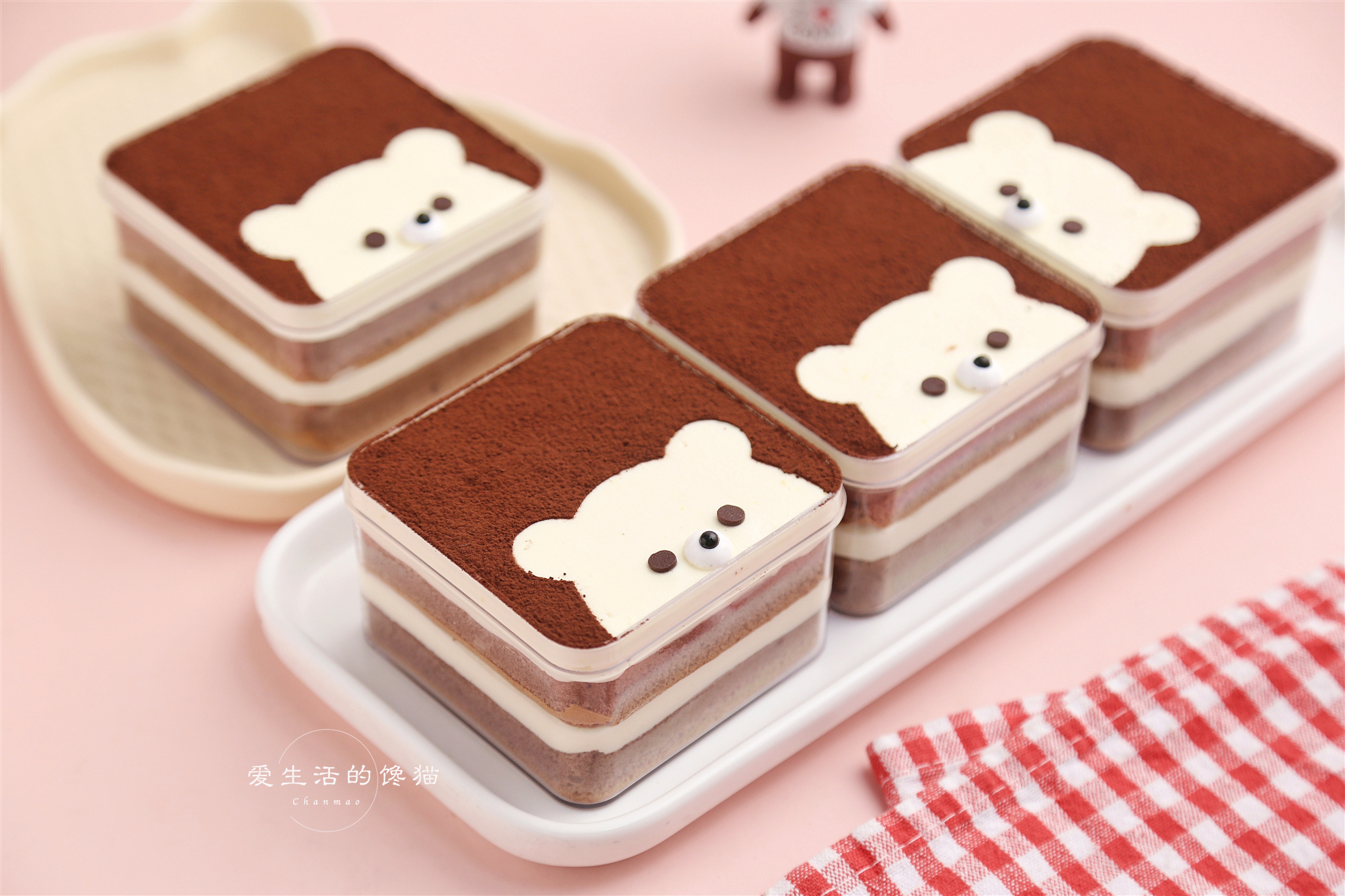 提拉米苏盒子蛋糕,香浓醇厚,入口即化,学会不用买,太好吃啦!