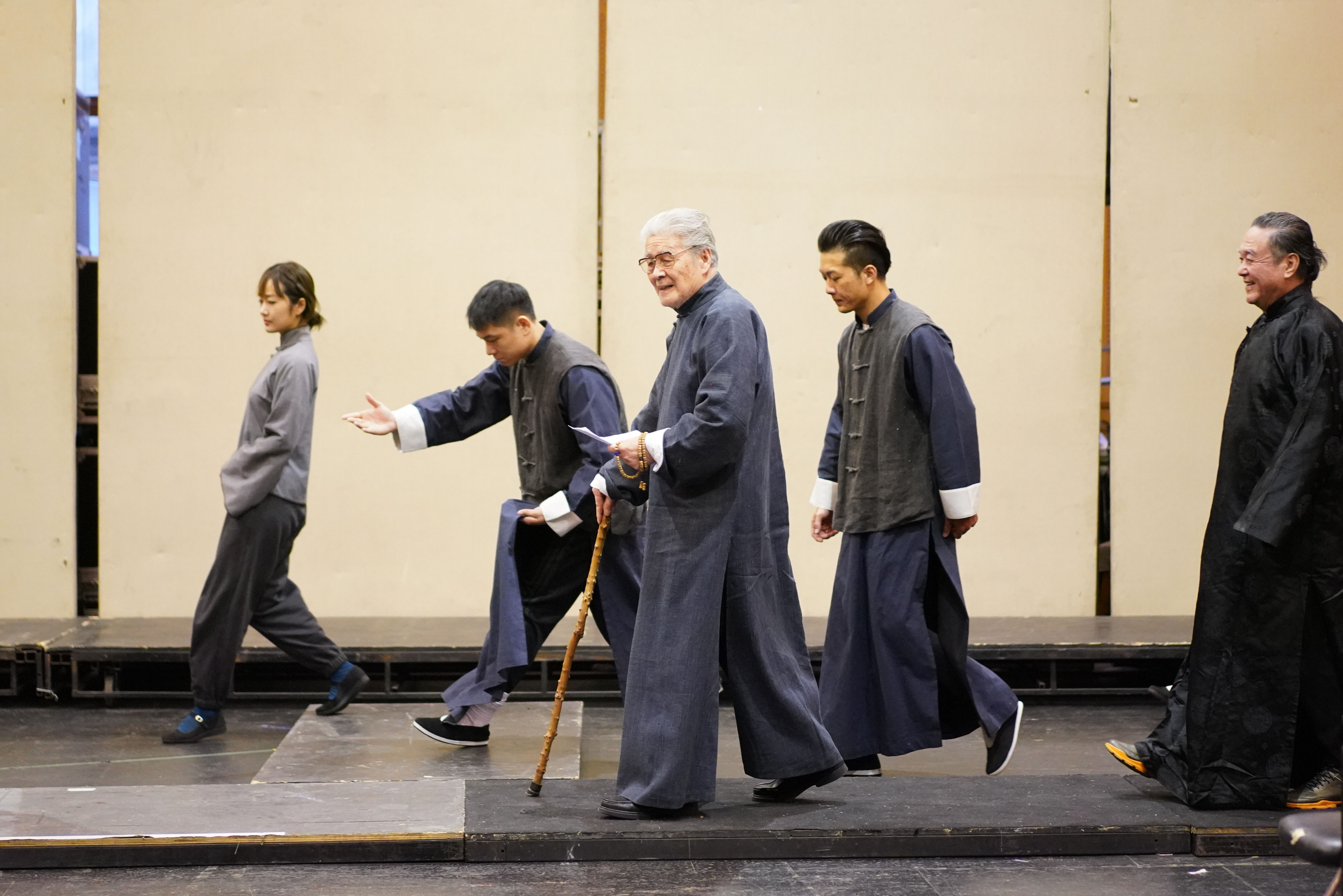 93岁表演艺术家蓝天野出演北京人艺话剧《家》