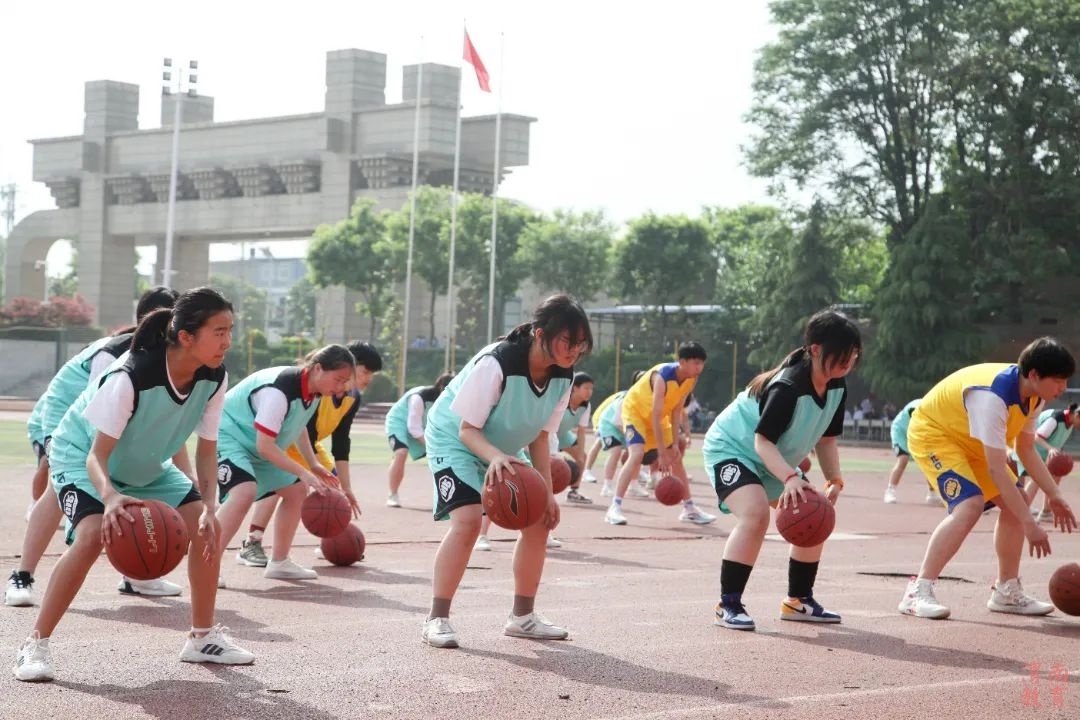 华州区咸林中学第41届春季田径运动会开幕