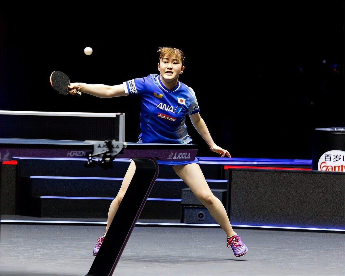 日本队选手激烈打乒乓球比赛场景