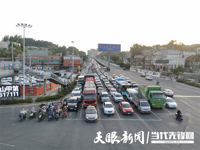 「天眼问政」二铺十字路口进城向拥堵,贵阳交管局回应了