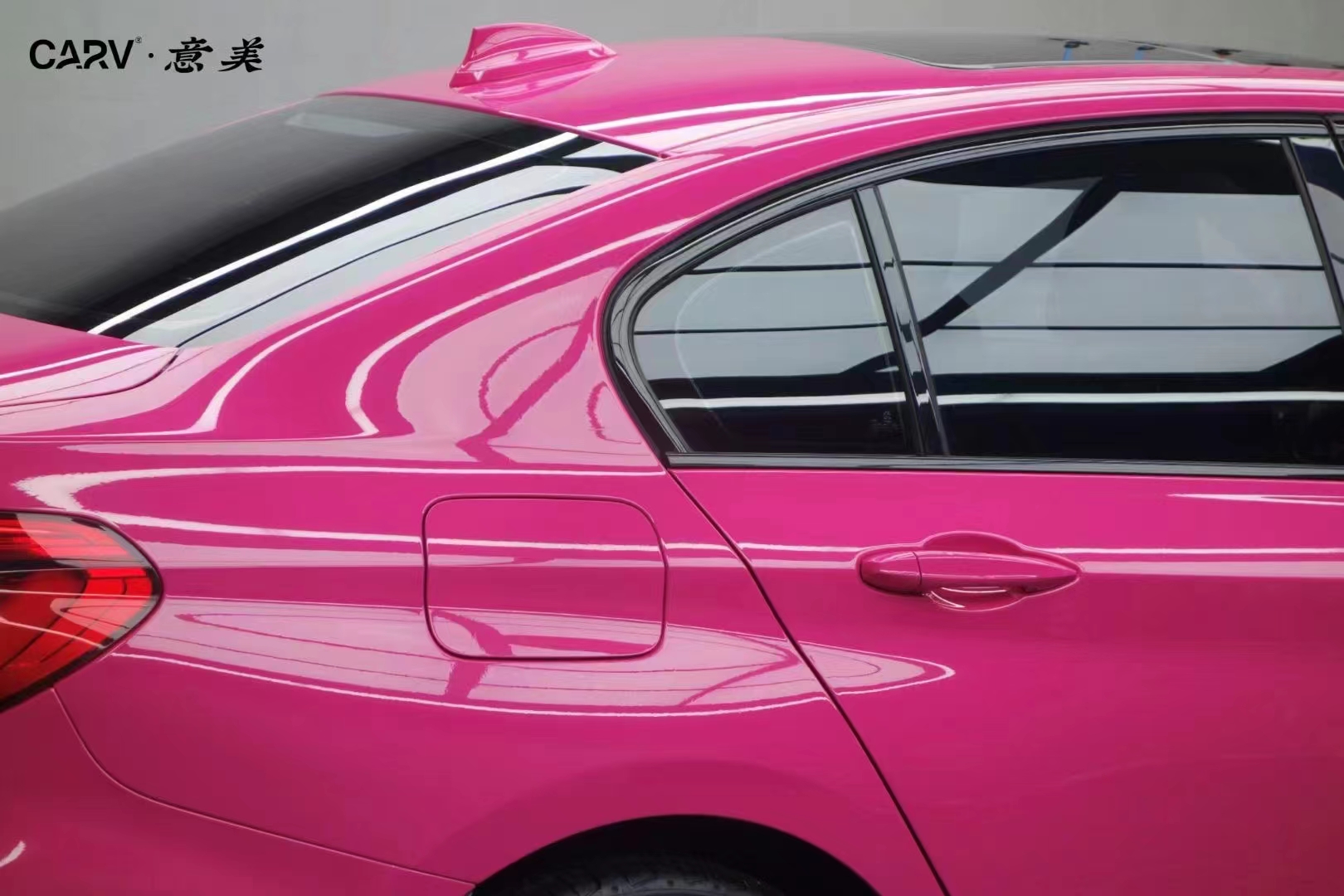 宝马1系卡孚改色膜白金甜菜根紫,甜辣上线