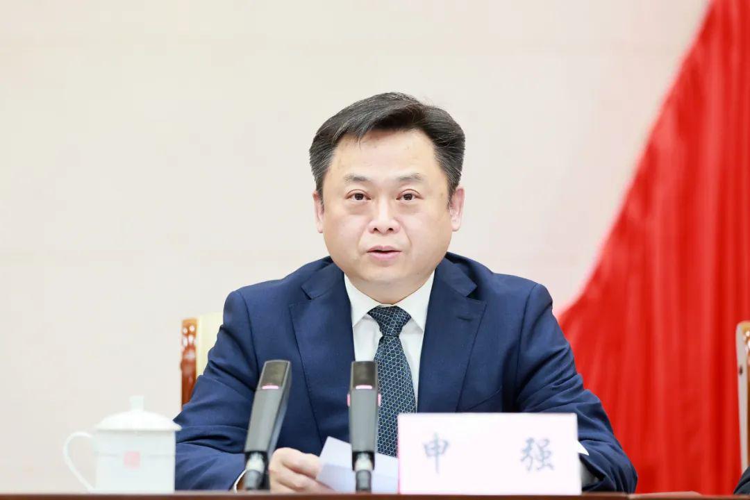 申强任靖江市代市长