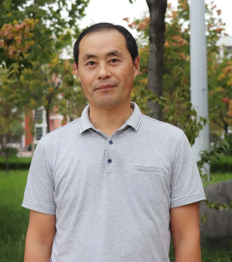 身边的好教师系列19|刘伟,钻研业务引领学生探新知,培育栋梁助力门徒