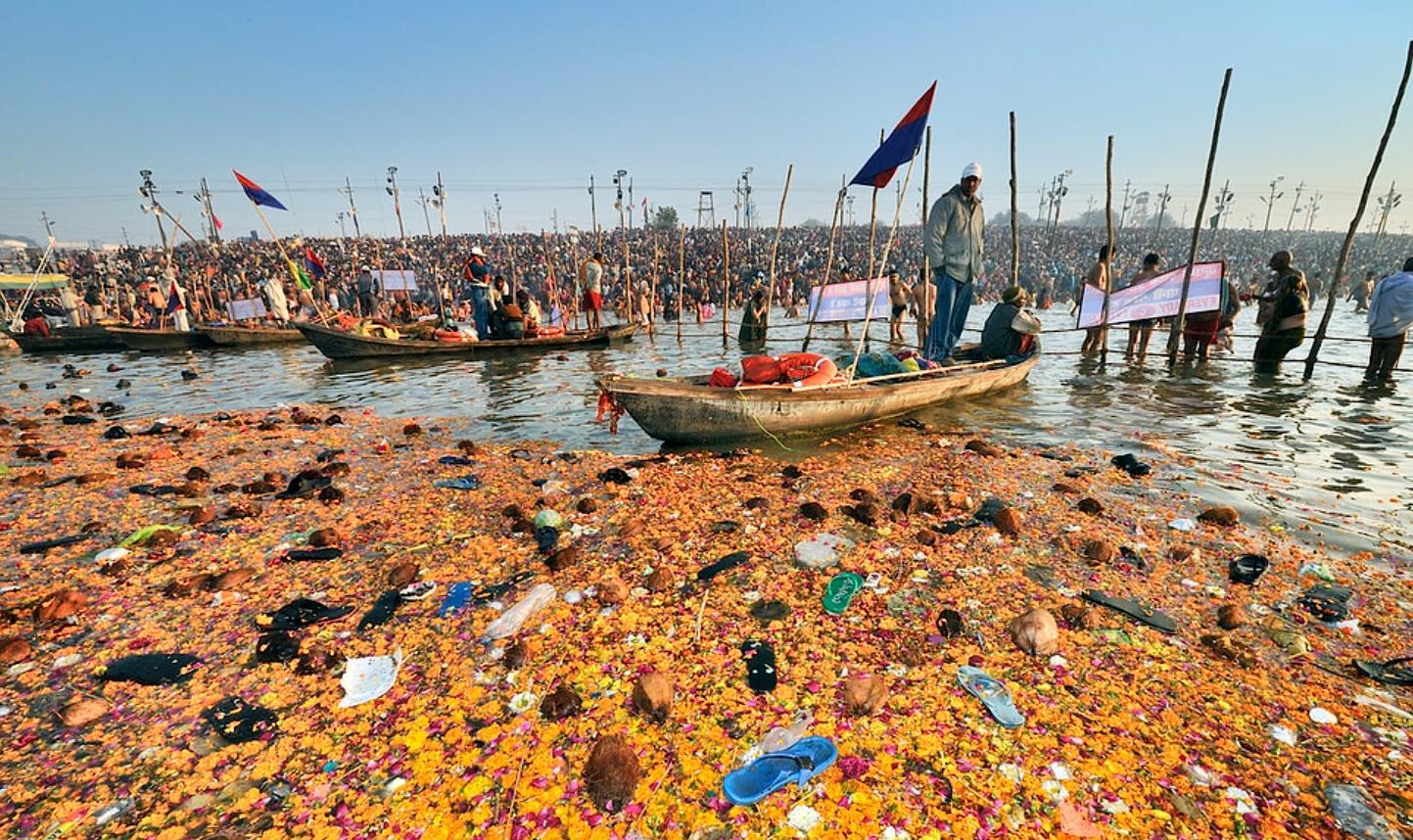 骨灰,大便,超级细菌!恒河水被糟蹋成这样,印度人仍照喝不误?