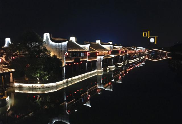 月河街夜景图片