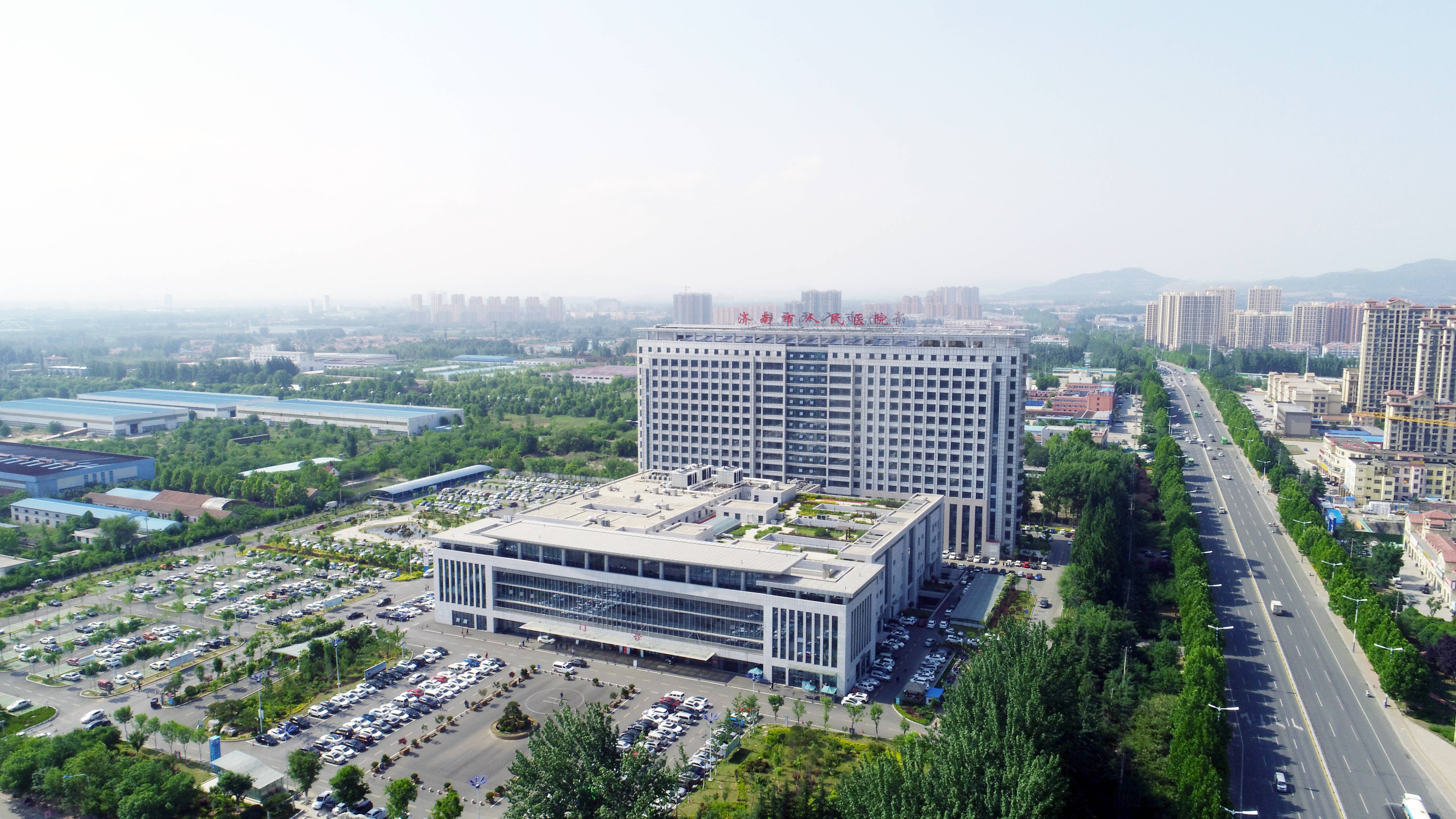 济南市人民医院:技术精湛 设备先进 专科门类齐全