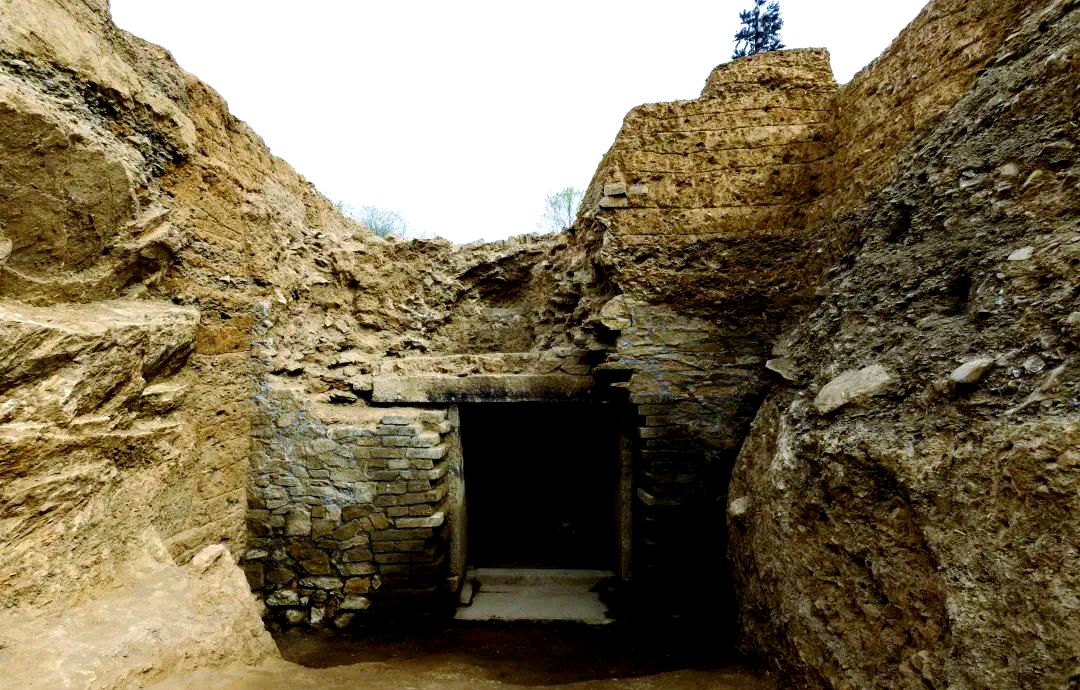 北京海淀四王府村明代皇室墓地考古发掘概览