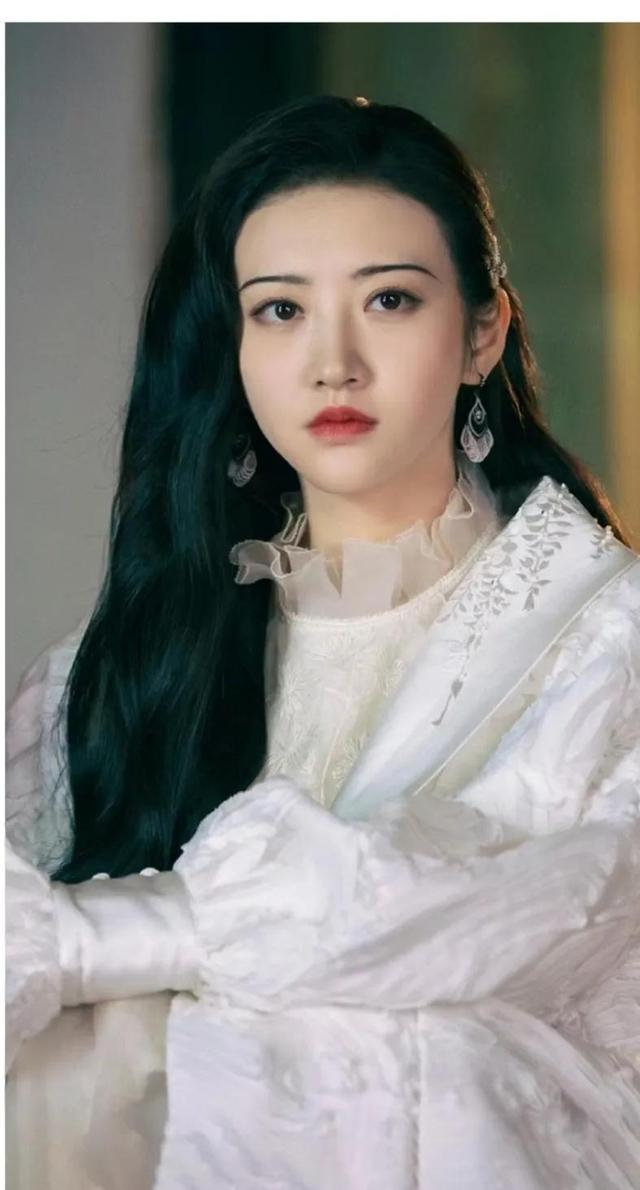 今天分享一波《司藤》的美照~来跟司藤一起学穿搭