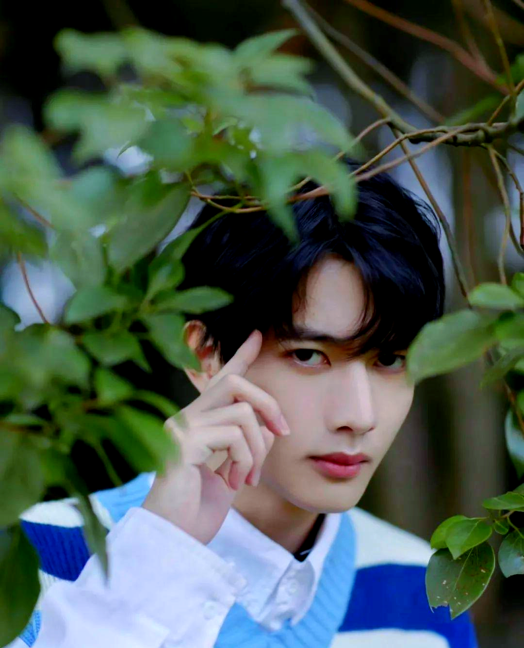 甘望星的颜值与龅牙问题:从《创造营2021》看他的努力与魅力