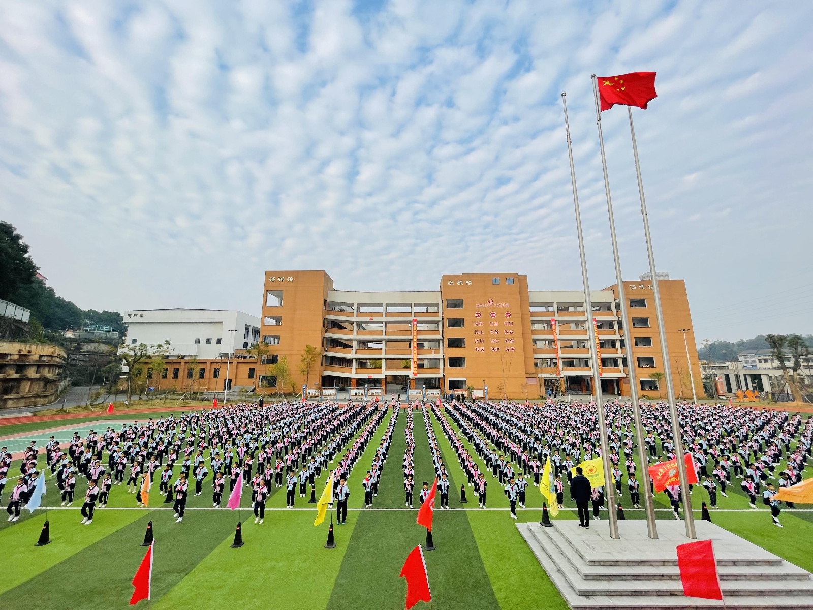 律动童年,最美课间——赫山区丁香小学阳光开展体育大课间展示活动