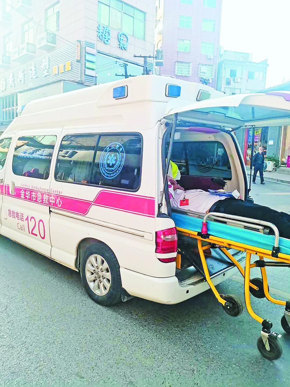 九分钟生死时速!乘客突发重病,义乌brt公交司机奋力救援