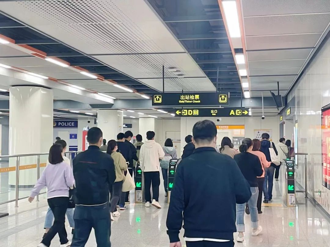 本周末，郑州地铁3号线延长运营服务时间