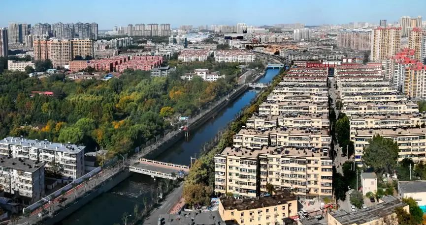 槐荫区段店北路街道新春暖行动:关心困境儿童