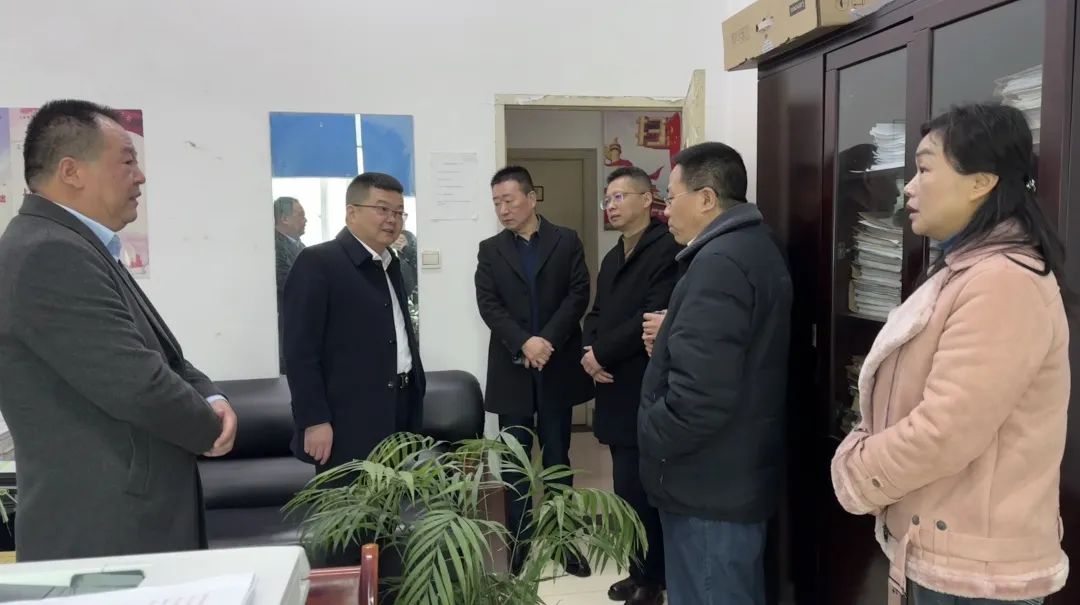 汉滨法院:新春慰问鼓干劲  聚力开启新征程