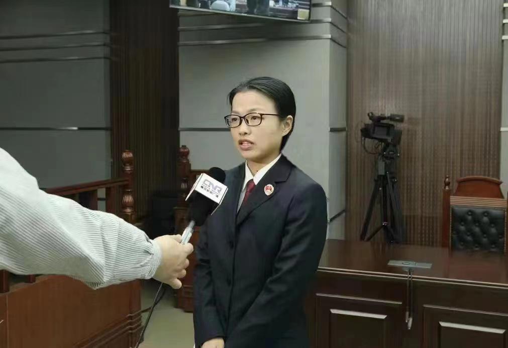 刘凌云:风一样的"尝鲜"女子