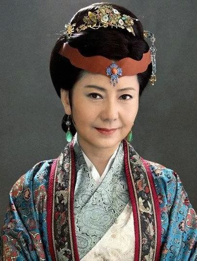 《红楼梦》里"前无古人"但肯定后继有人的渣妈