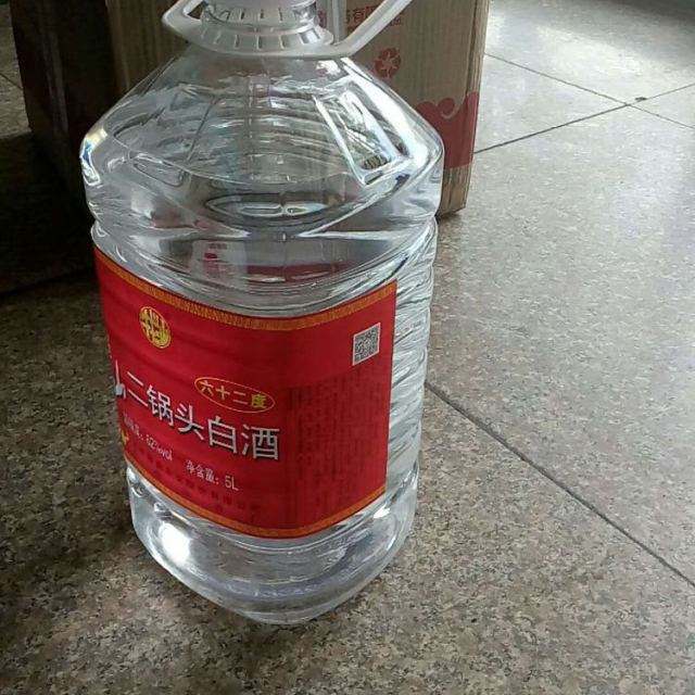 塑料瓶能装白酒吗(塑料瓶子可以装白酒吗)