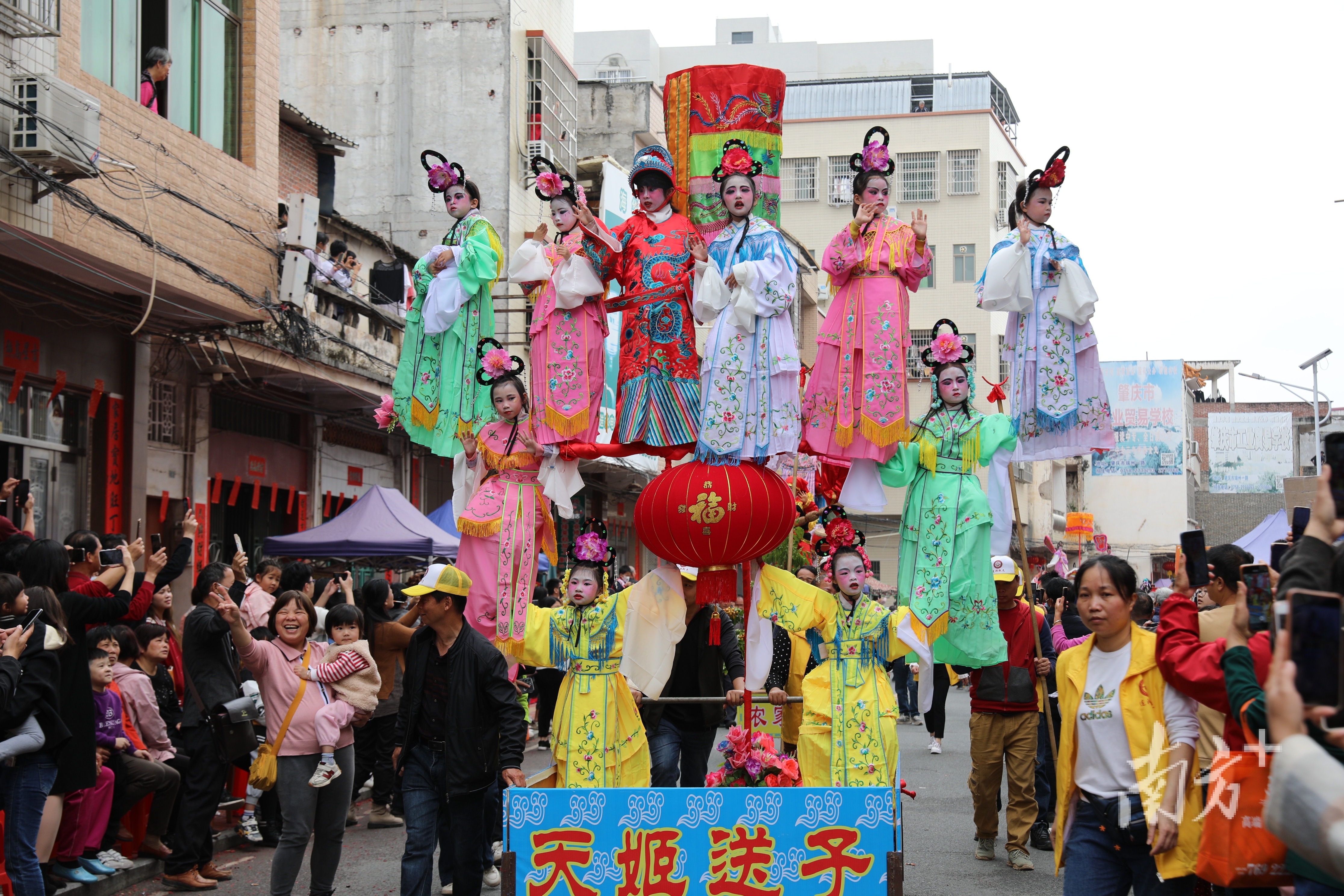 vlog|连滩飘色如何"飘"起来?
