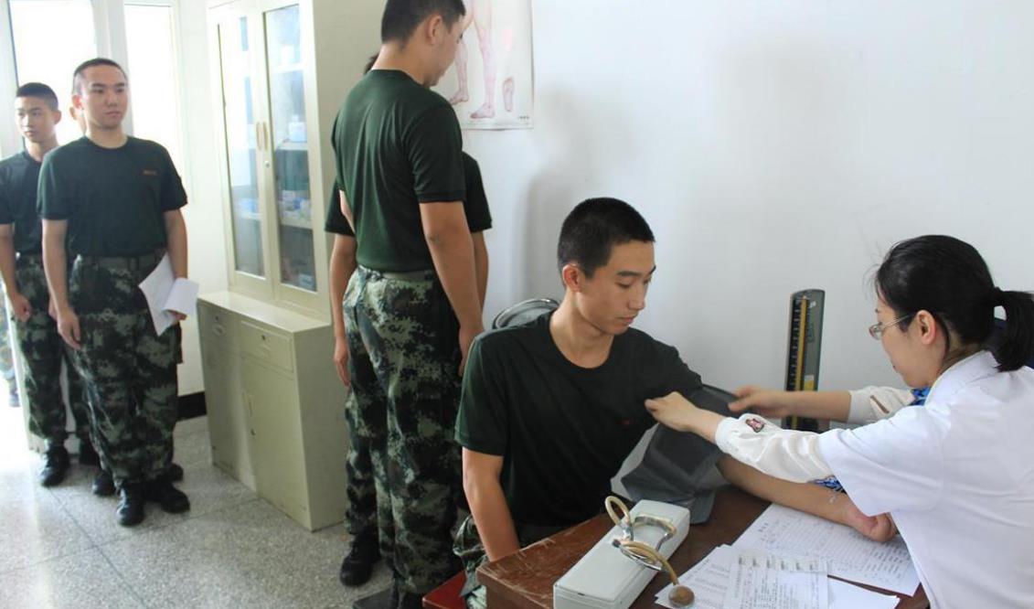 部队招新兵,为啥不要身上有疤痕的人?老兵给出答案