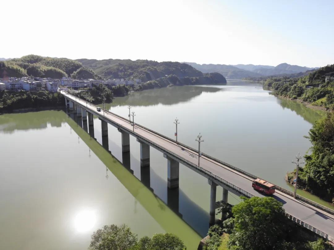 期待!天柱县清水江沿线将打造"樱花"四好农村路