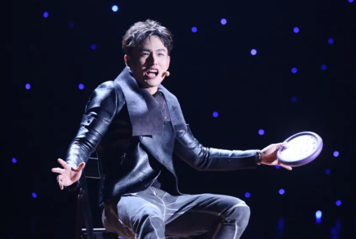 太棒了这位望城魔术师今天将上春晚