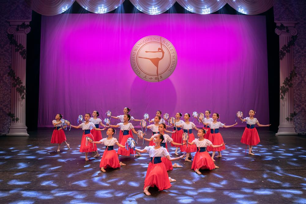 第二代"白毛女"汪齐风:30岁重新开始,60岁桃李满园