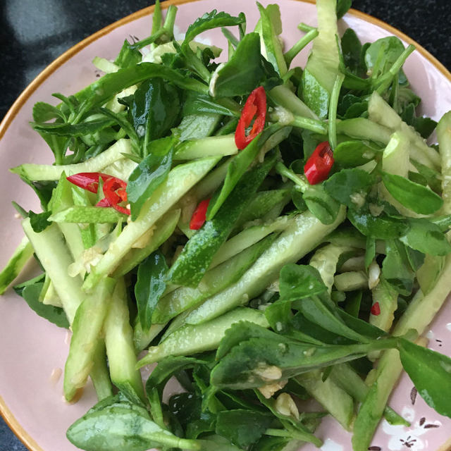 养心菜拌黄瓜,清爽开胃,做法简单