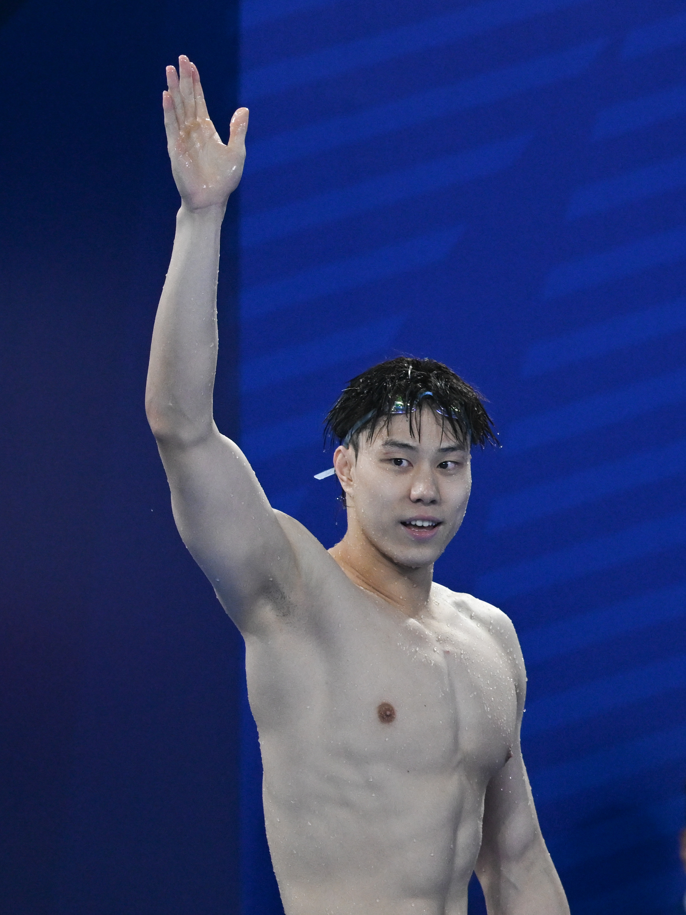 游泳——男子200米蛙泳:覃海洋夺冠