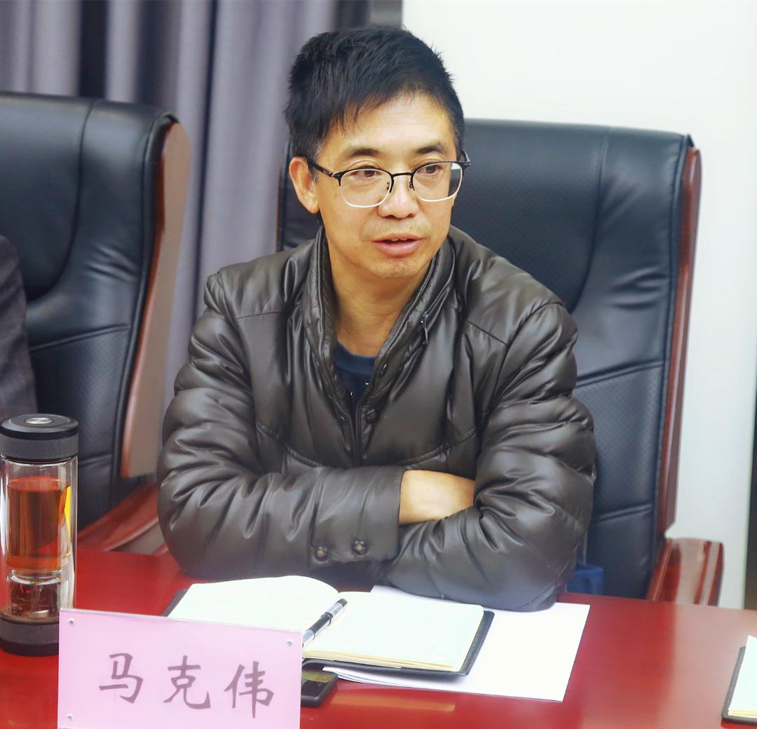 县人大常委会主任马克伟一行到巍山法院调研家事审判工作