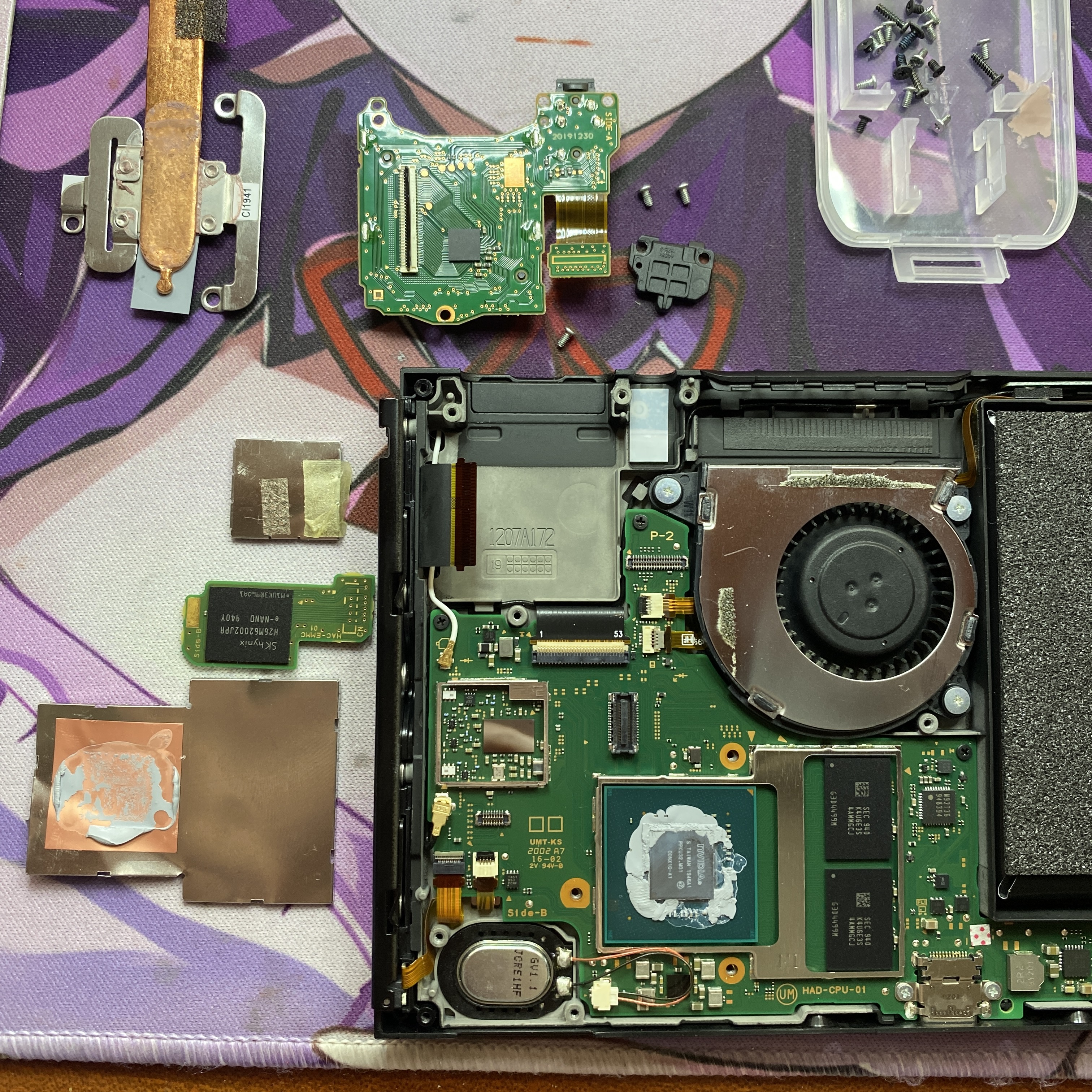 日版续航版switch原装主板以及零件拆解图